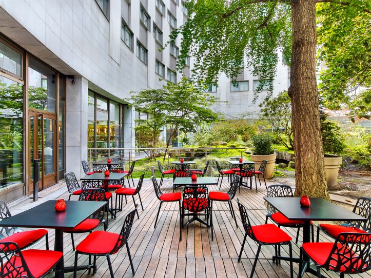 Patio - Le MÇridien Etoile (3).jpg